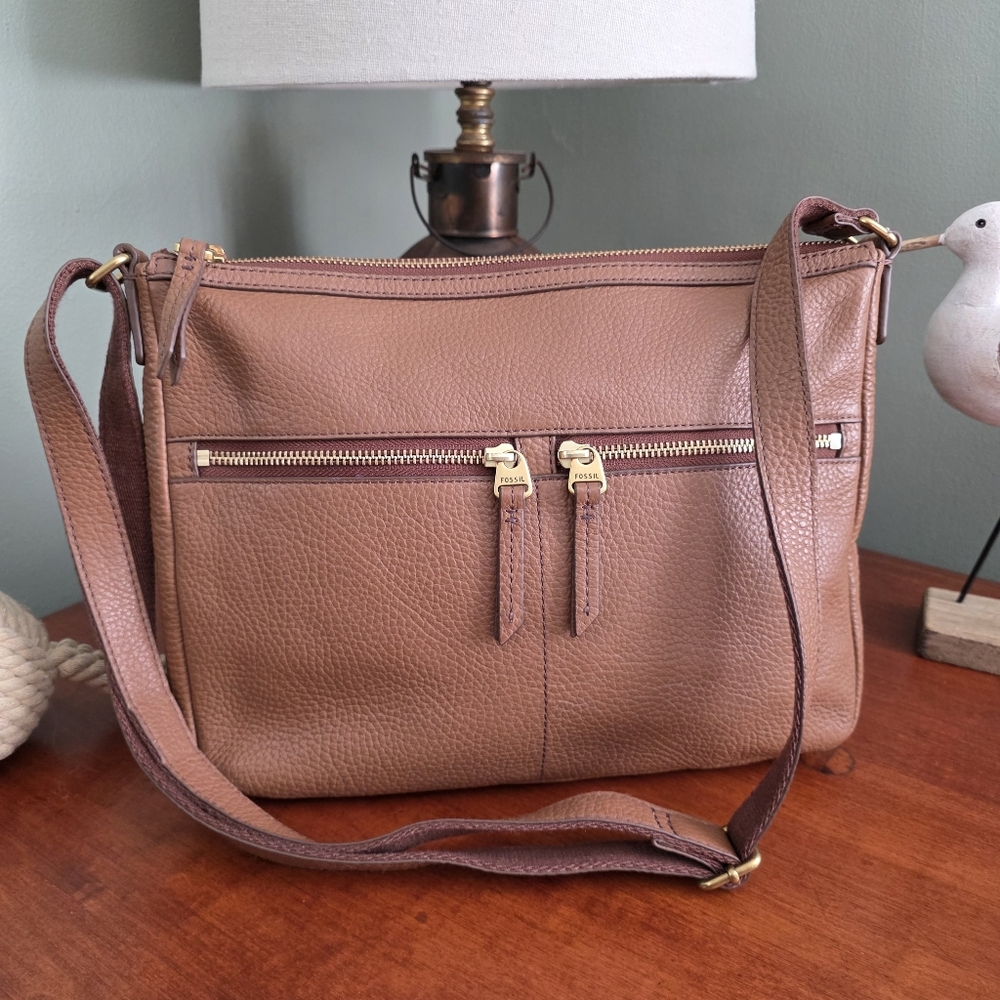 Fossil Erin Tan Brown Pebbled Leather Crossbody Shoulder Bag